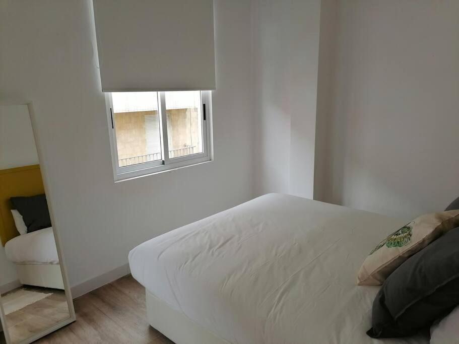 Apartamento Completamente Equipado Centro Ferrol Buitenkant foto